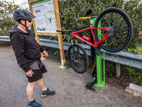 Estación de reparación de bicicletas